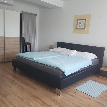 Hamo Apartments & Soba Лумбарда Екстериор снимка