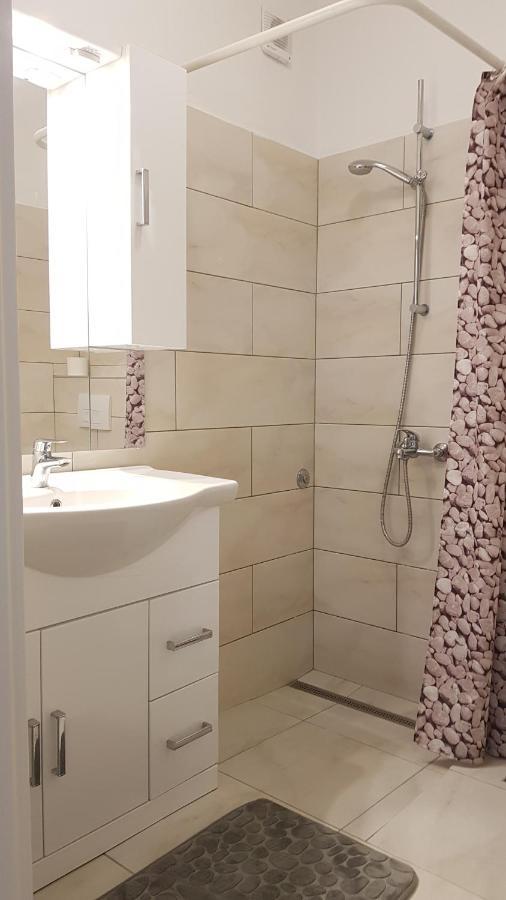 Hamo Apartments & Soba Лумбарда Екстериор снимка